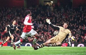 Images Dated 2nd January 2007: Justin Hoyte scores Arsenals 2nd goal past Scott Carson (Charlton)