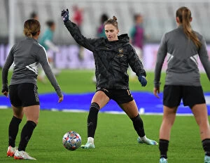 Images Dated 24th November 2022: Juventus vs Arsenal: Miedema Leads Women's Champions League Clash in Turin