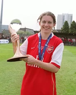 Arsenal Ladies v Umea IK 2006-07 Collection: Karen Carney (Arsenal) with the European Trophy