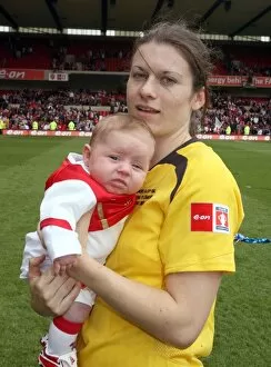 Images Dated 8th May 2007: Karen Carney (Arsenal) and her nephew