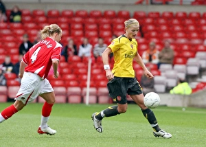 Katie Chapman (Arsenal) Katie Holtham (Charlton)