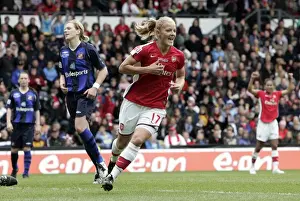 Katie Chapman celebrates scoring Arsenals 1st goal