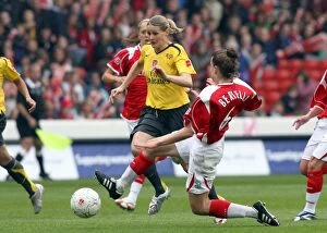 Arsenal Ladies v Charlton - FA Cup Final 2006-07 Collection: Kelly Smith (Arsenal) Maria Bertelli (Charlton)
