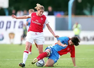 Kelly Smith (Arsenal) Natalaia Barbashina (Rossiyanka)