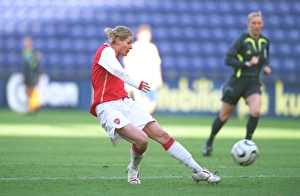 Kelly Smith (Arsenal) scores Arsenals and her 2nd goal