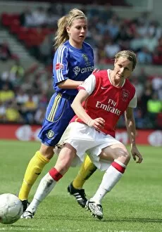 Images Dated 6th May 2008: Kelly Smith (Arsenal) Sophie Walton (Leeds)