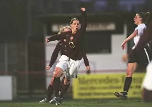 Images Dated 5th May 2006: Kelly Smith celebrates scoring Arsenals 1st goal