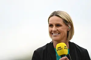 Kelly Smith at Half-Time: Arsenal Women's FA WSL Match vs Aston Villa