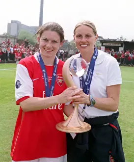 Kelly Smith and Karen Carney (Arsenal) with the European Trophy