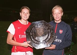 Arsenal Ladies v Everton 2006-07 Collection: Kelly Smitha and Katie Chapman (Arsenal Ladies) with the Community Shield