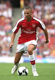 Kieran Gibbs vs Juventus: Arsenal's Defensive Battle at Emirates Cup, 2008