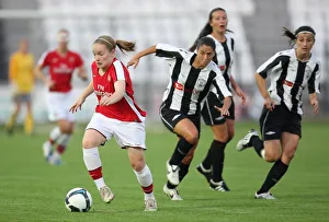 POAK Thessaloniki v Arsenal Ladies 2009-10 Collection: Kim Little (Arsenal) Chatzogianni (POAK)