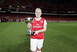 Arsenal Ladies v Chelsea 2007-8 Collection: Kim Little (Arsenal) with the Premier League Trophy