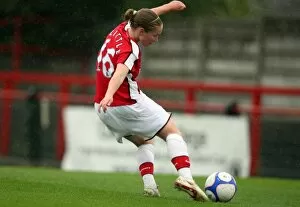 Images Dated 7th October 2009: Kim Little scores her and Arsenals 1st goal