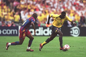 Images Dated 8th April 2008: Kolo Toure (Arsenal) Samule Eto o (Barcelona)
