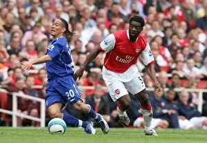 Images Dated 4th May 2008: Kolo Toure (Arsenal) Steven Pienaar (Everton)