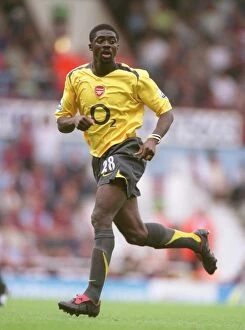 Images Dated 26th September 2005: Kolo Toure (Arsenal). West Ham United 0: 0 Arsenal