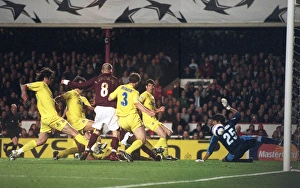 Arsenal v Villarreal 2005-6 Gallery: Kolo Toure slides in to score Arsenals 1st goal. Arsenal 1: 0 Villarreal