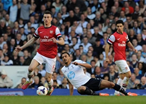 Tottenham Hotspur V Arsenal 2013-14 Prints: Koscielny Outmaneuvers Chadli: Arsenal vs. Tottenham, Premier League 2013-14