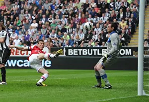 Koscielny's Last-Minute Stunner: Arsenal Edge Past Newcastle
