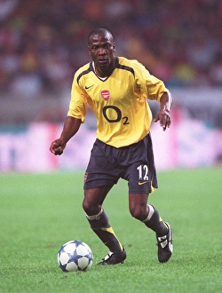 Lauren Collection: Lauren (Arsenal). Ajax 0: 1 Arsenal
