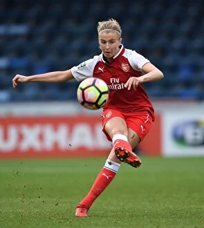 Leah Williamson in Action: Arsenal Women vs. Reading FC (WSL 2018)