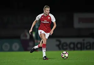 Leah Williamson in Action: Arsenal Women's Super League Victory over Reading Ladies