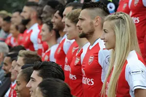 Leah Williamson Joins Arsenal First Team Squad: 2016-17 Photocall