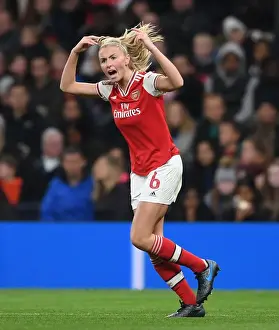 Leah Williamson Scores First Goal: Arsenal Triumphs over Tottenham Hotspur in FA Womens Super League