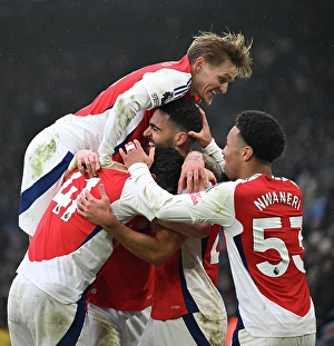 Leicester City V Arsenal 2024-25 Prints: Leicester City FC v Arsenal FC - Premier League