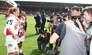 Lianne Sandersona and Anita Asante (Arsenal) pose for their photo Lianne Sandersona and Anita Asante (Arsenal) pose for their photo