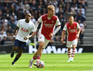 Tottenham Hotspur v Arsenal - The Mind Series 2021-22 Collection: London Derby Showdown: Emile Smith Rowe in Action for Arsenal against Tottenham Hotspur