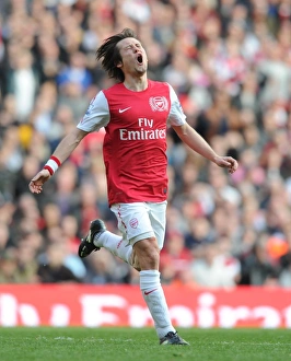 LONDON, ENGLAND - FEBRUARY 26: Tomas Rosicky of Arsenal during the Barclays Premier League match between Arsenal and Tottenham Hotspur at Emirates Stadium on February 26, 2012 in London, England. (Photo by Stuart MacFarlane / Arsenal FC via