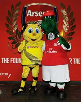 LONDON, ENGLAND - NOVEMBER 23: Arsenal and Dortmund mascots before the UEFA Champions League Group F match between