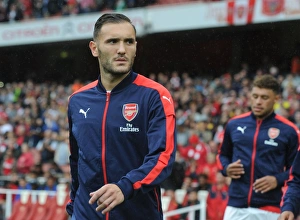 Lucas Perez Readies for Arsenal vs. Southampton (2016-17)