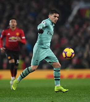 Manchester United v Arsenal 2018-19 Collection: Lucas Torreira in Action: Arsenal vs. Manchester United, Premier League 2018-19