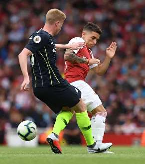 Arsenal v Manchester City 2018-19 Collection: Lucas Torreira (Arsenal) Kevin De Bruyne (Man City)