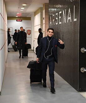Arsenal v Huddersfield Town - 2018-19 Collection: Lucas Torreira: Focus and Preparation in Arsenal Changing Room (Arsenal v Huddersfield Town)