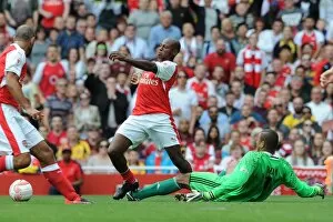Arsenal Legends v Milan Glorie Collection: Luis Boa Morte (Arsenal) Dida (Milan). Arsenal Legends 4: 2 Milan Glorie