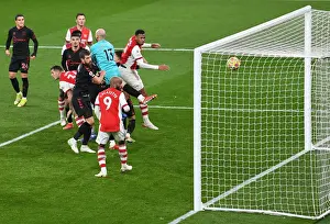 Magalhaes Scores Thrilling Third Goal: Arsenal Defeats Southampton (Premier League 2021-22)