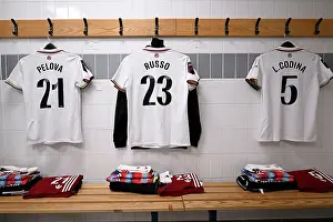 Manchester United Women V Arsenal Women 2025-26 Prints: Manchester United v Arsenal - Barclays Women's Super League Manchester United v Arsenal - Barclays Women's