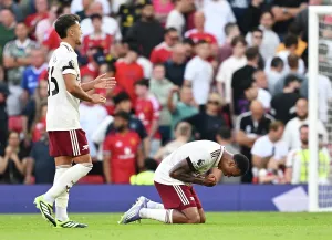 Manchester United v Arsenal - Premier League