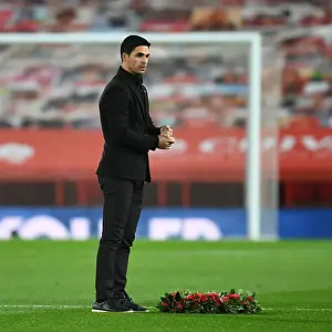 Manchester United vs Arsenal: Rememberance Day Tribute in Empty Old Trafford - Premier League 2020-21