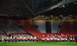 Manchester United vs Arsenal: Remembrance Day Tribute in Empty Old Trafford - Premier League 2020-21