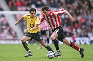Images Dated 5th May 2006: Manu Eboue (Arsenal) Daryl Murphy (Sunderland)