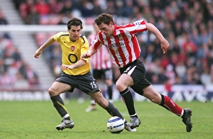 Sunderland v Arsenal 2005-06 Collection: Manu Eboue (Arsenal) Daryl Murphy (Sunderland)