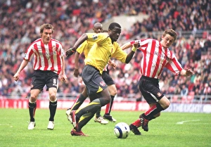 Sunderland v Arsenal 2005-06 Collection: Manu Eboue (Arsenal) George McCartney (Sunderland)