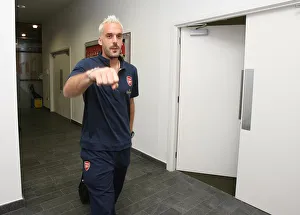 Arsenal v Fulham 2007-8 Collection: Manuel Almunia (Arsenal)