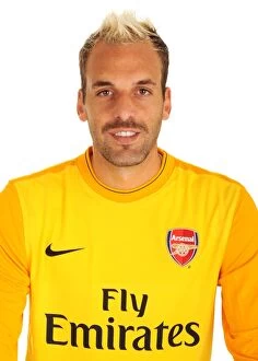 Images Dated 4th August 2009: Manuel Almunia at Emirates Stadium: Arsenal Football Club Goalkeeper