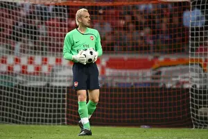 Almunia Manuel Prints: Manuel Almunia's Heroic Performance: Arsenal's Thrilling 3-2 Victory in the Amsterdam Tournament 2008